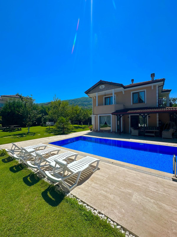 Tale House
