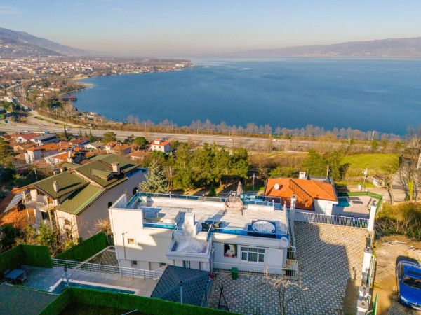 White Rose Villa
